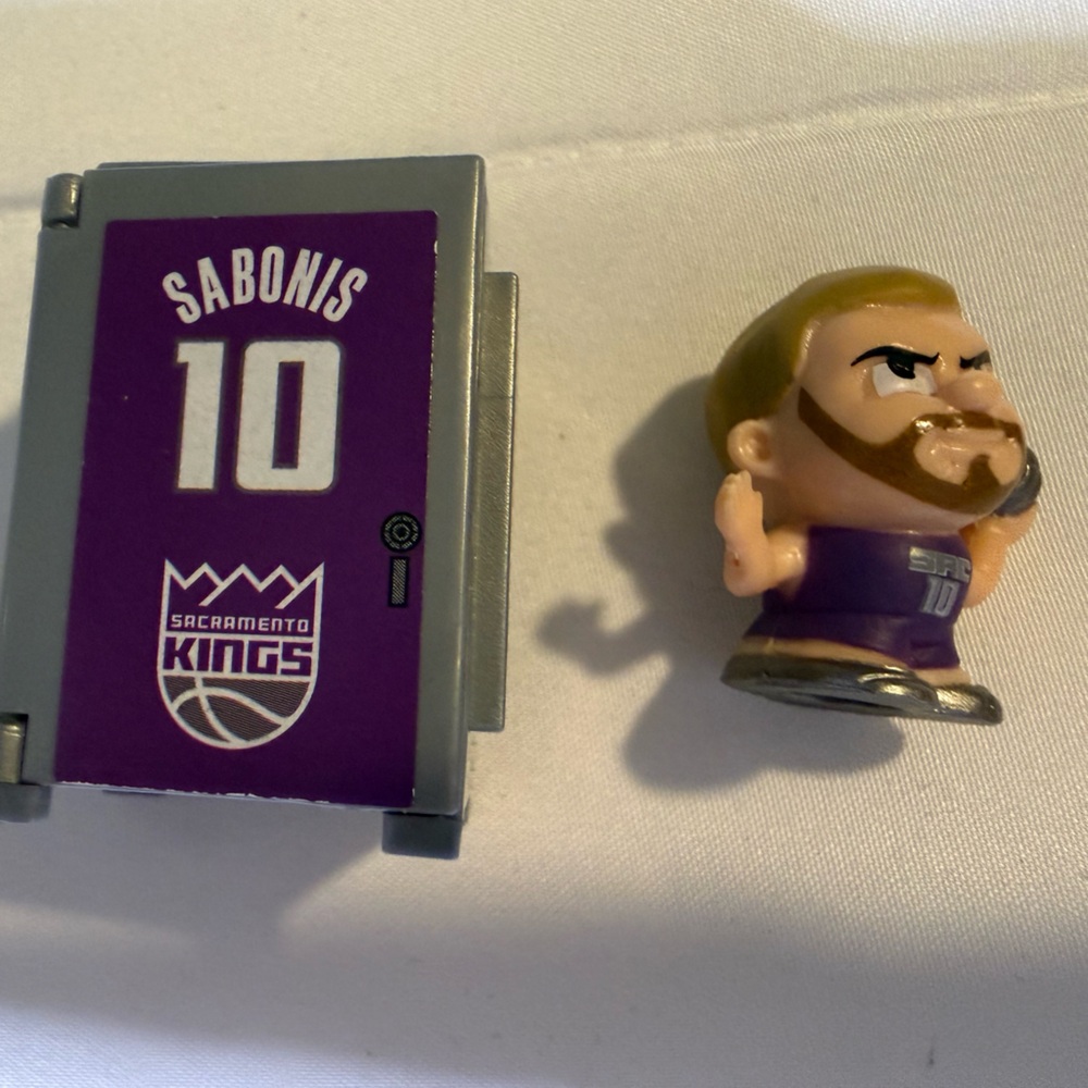 NBA Sabonis 10 Sacramento Kings Teenymate Lockers